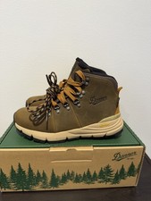 Danner Mountain 600 Women’s 6.5 Leaf Chocolate Chip Roasted Pecan Boots New Box