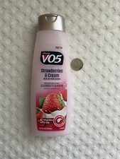 Alberto VO5 Moisture Milks Moisturizing Conditioner Strawberries  Cream 12.5 fl