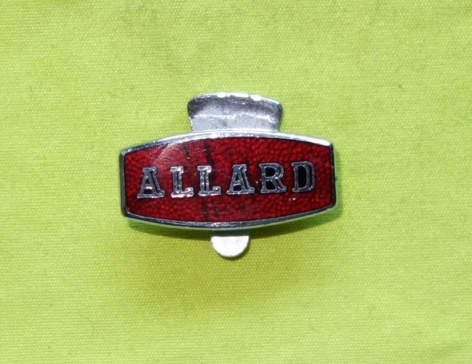 1960's ALLARD (British) enamel badge pin lapel car automobile a Super tania produkcja krajowa