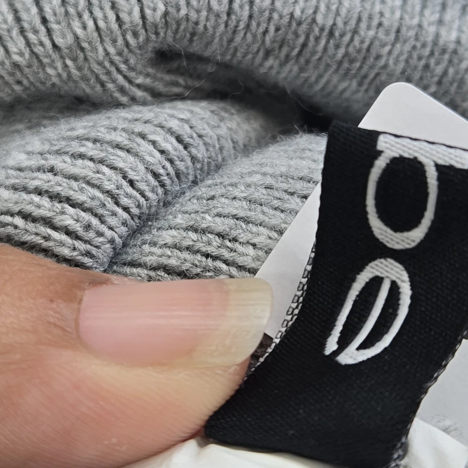 Bebe Mujer Gorro TALLA ÚNICA Gris Borde de Piel AOP Spellout Plegable Foto 4 de 4