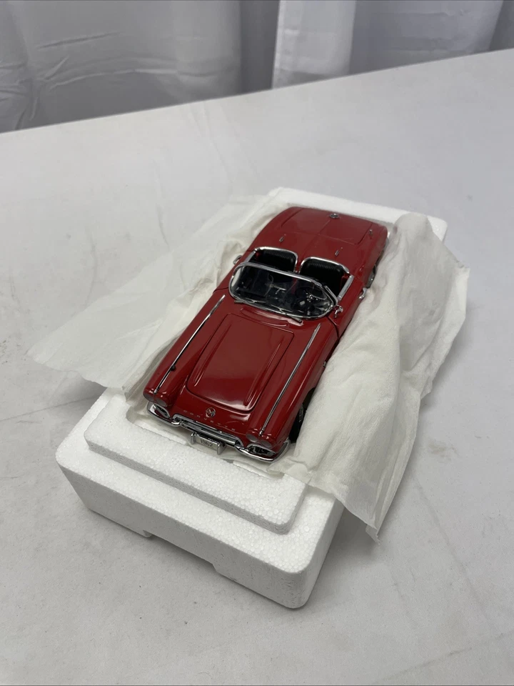 Chevrolet Corvette 1962 convertible Danbury como nuevo rojo romano 1:24, ¡nuevo! Foto 2 de 4