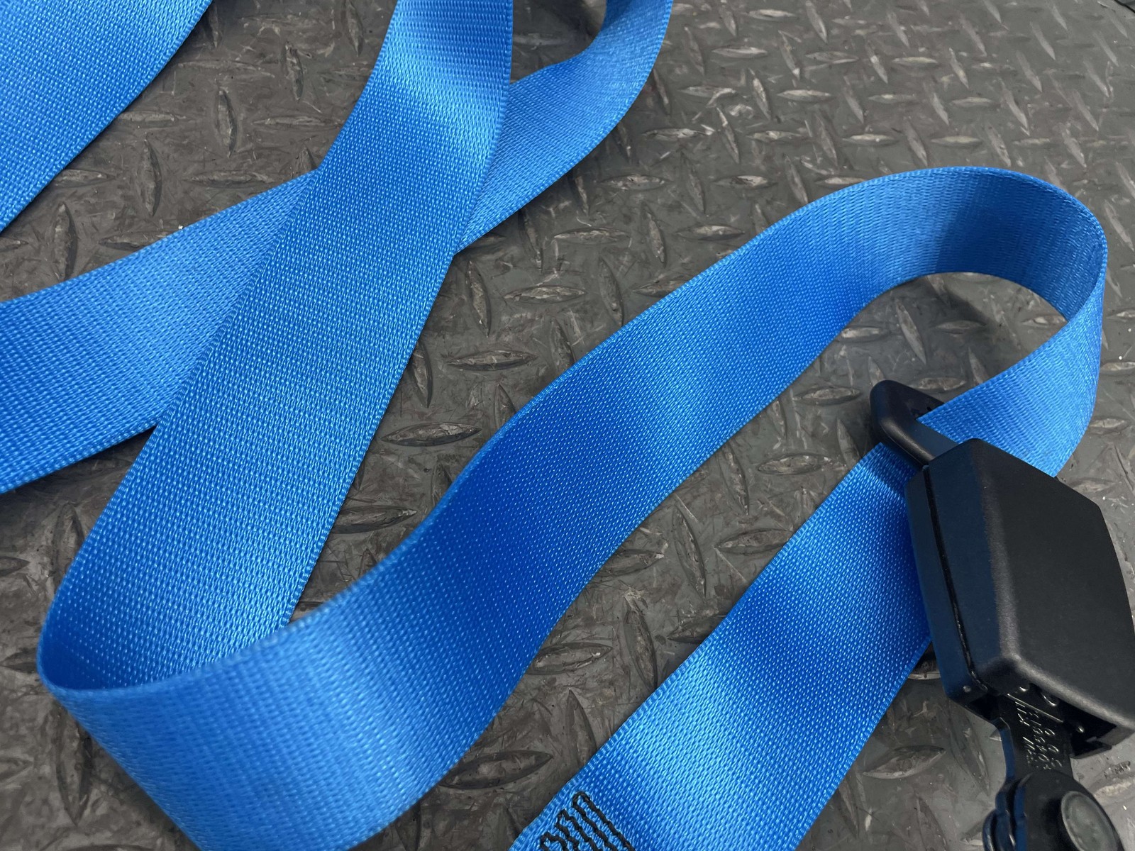 BMW i8 2014-2019 Rear Left Seat belt retractor Blue