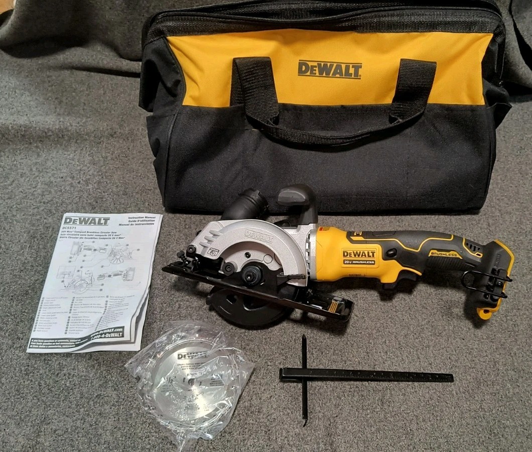 DEWALT DCS571 20V MAX ATOMIC Brushless 4-1/2 in. Circular Sa