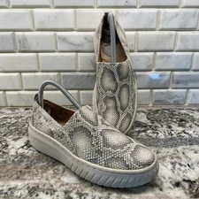 Sofft White Cream Grey Snake Print Slip On Sneakers Size 7 GORG Shoes