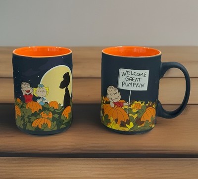 2 Designs! Peanuts Linus  It s the Great Pumpkin  18 oz Soft touch Mug Set NEW!