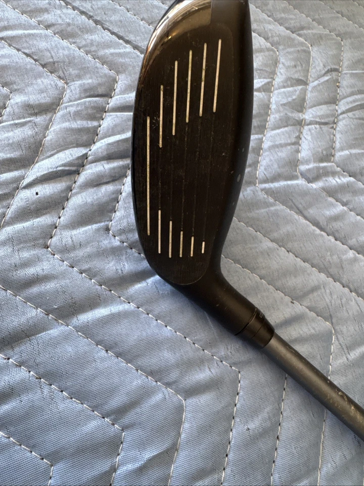 Ping G425 2/hybrid 17° Adjustable Loft W Head Cover. Used Less Than 5 Times - Image 4 of 4