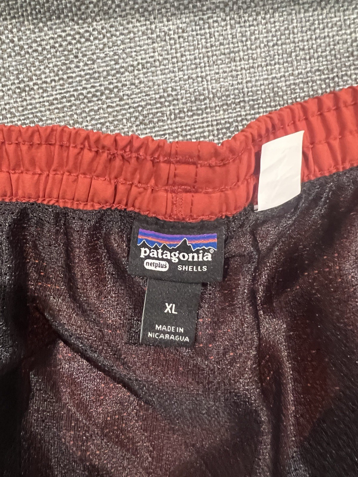 Patagonia Men's Baggies Size XL Shorts - 5" ORANGE net plus  thumbnail 4