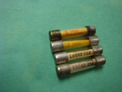 2A(0680) Jaguar Original Lucas 5,15,20,25 Amp Paper Fuses