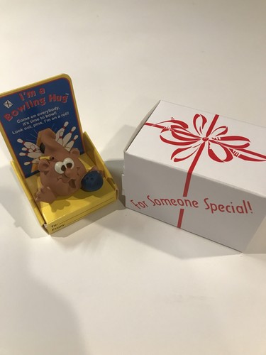 "I'm a Bowling Hug" - The Hug Factory Collectible Figure NIP - Foto 6 di 6