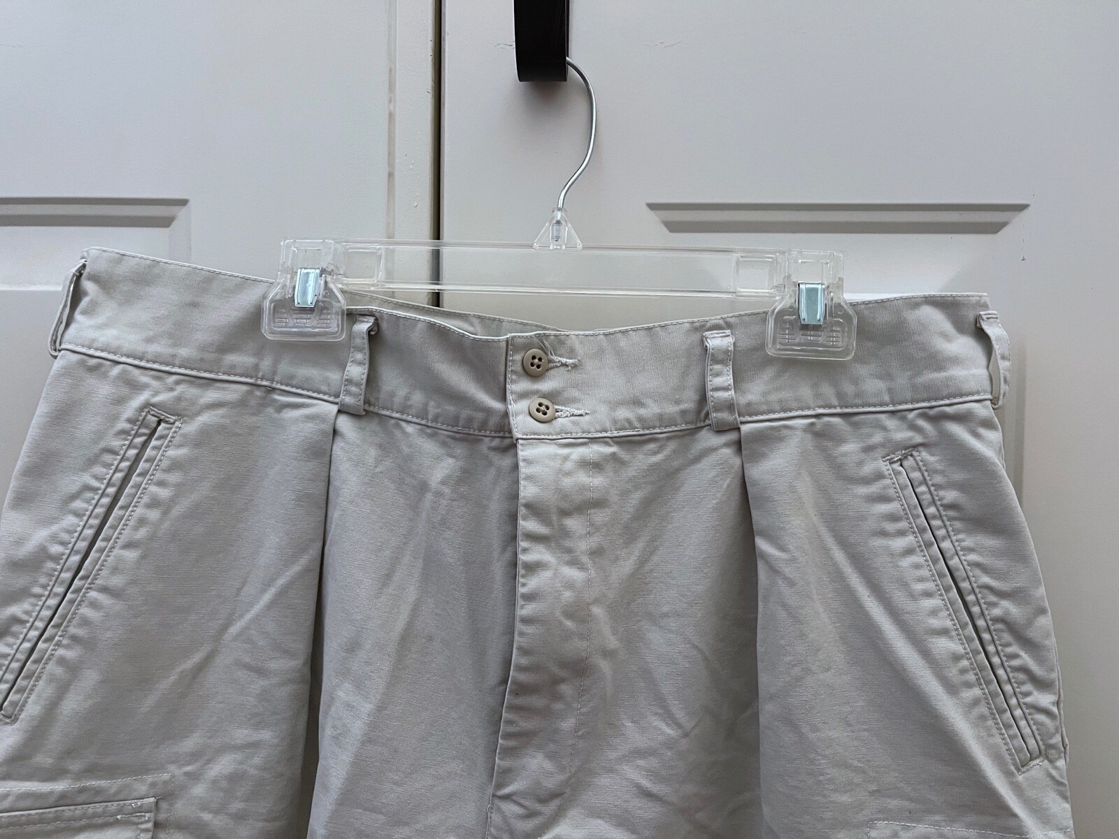 Men’s Gap Khaki Cargo Shorts VG Condition 100 Co… Gem