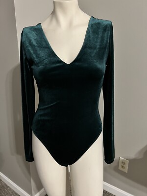 GB Green Velvet Soft  Long Sleeve V-neck NWT Blouse Bodysuit Size Medium