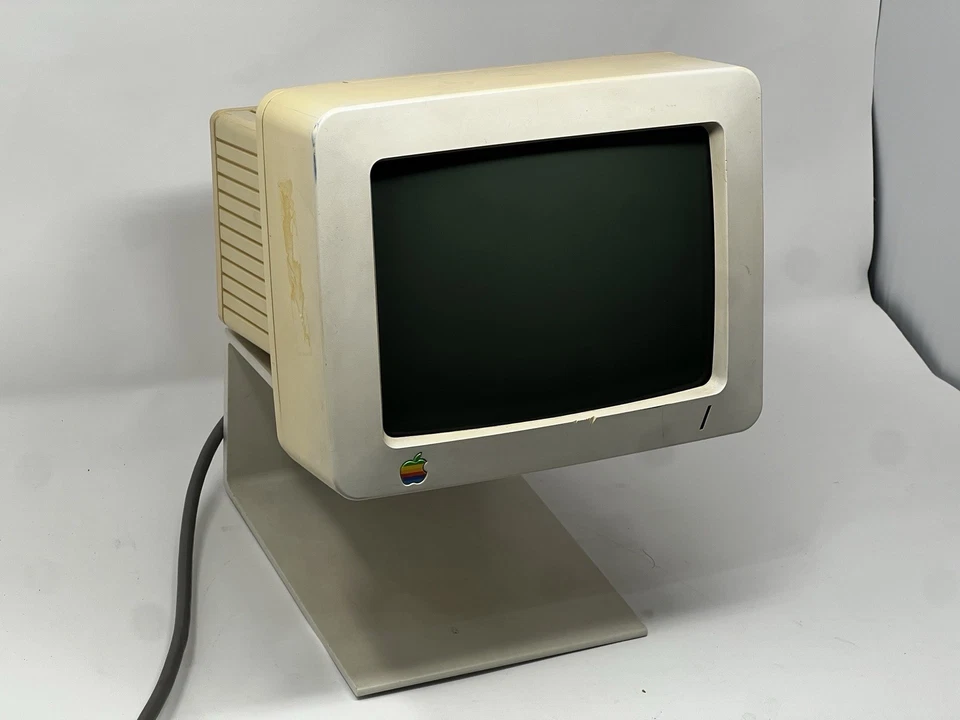 Apple Monitor  A2M4090 (1984) – 12” CRT Display for Apple II  Macintosh  Lisa - Image 2 of 4