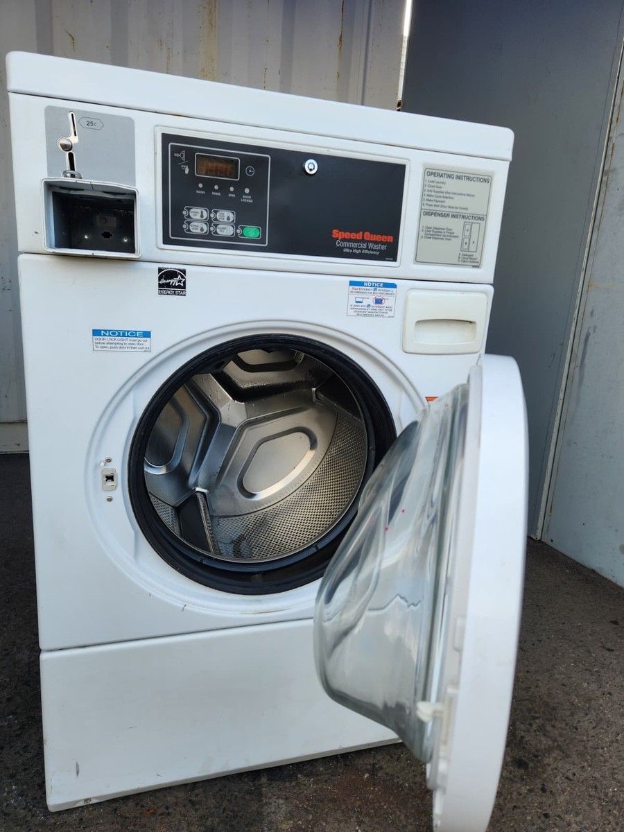 SPEED QUEEN COMMERCIAL FRONT LOAD WASHER MO: SFNBCFSG112TW01 SN
