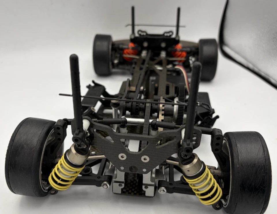 For parts HPI RS4 carbon chassis only - Image 4 of 4