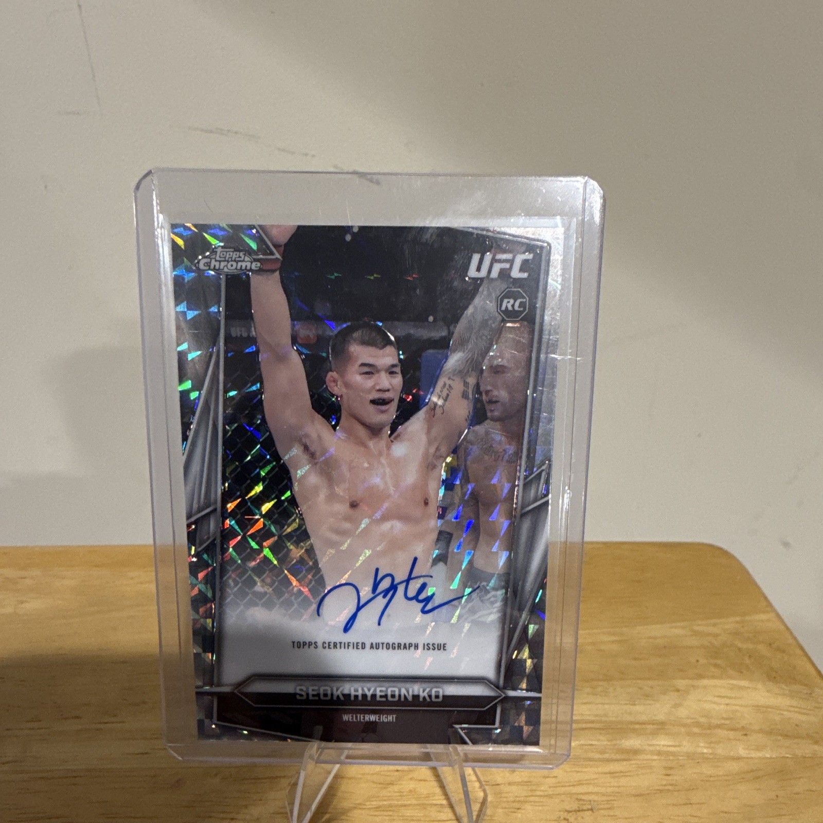 Topps Chrome 2026 UFC Seok Hyeon Ko Rookie Autograph Base Refractor Card Auto