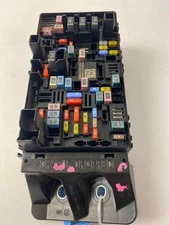 Cabin Fuse Box DODGE PICKUP 1500 21 E-Torque 68467640AA