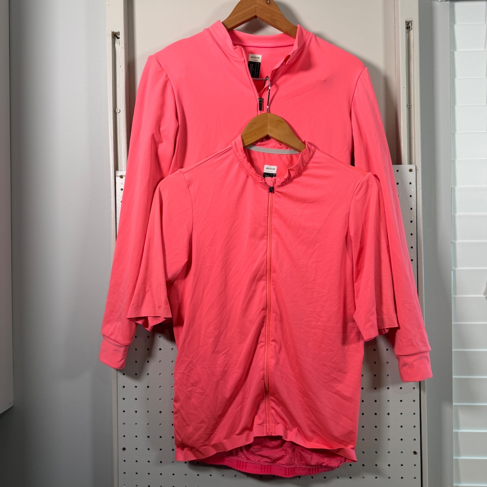 (Pre-owned) Spexcel Mens Cycling Jersey Set Neon Pink Long Short Sleeve Medium Lot of 2 (54.95 USD) (Pre-owned) Spexcel Mens Cycling Jersey Set Neon Pink Long Short Sleeve Medium Lot of 2 (54.95 USD)