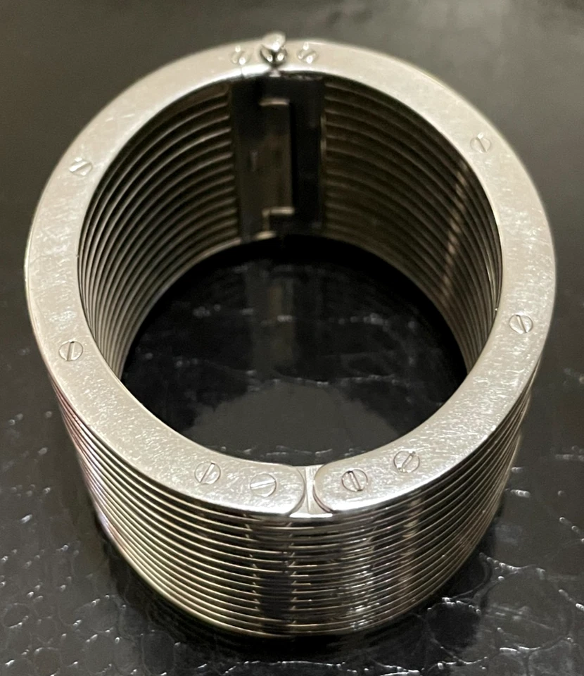 Elegante brazalete ancho con bisagras de acero inoxidable Lord & Taylor Zoppini Italia Foto 3 de 4