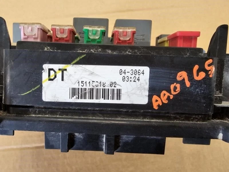 二手 2005 年 GMC SIERRA LLY DIESEL 保险丝盒通用部件 #15115618 已发货 — 第 2/4 张图片
