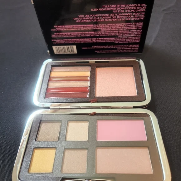 Avon Mark SHOWCASE COLOR & CLUTCH TO GO Make Up Kit  ~ NEW COND. ~ NEXT DAY SHIP - Image 3 of 4