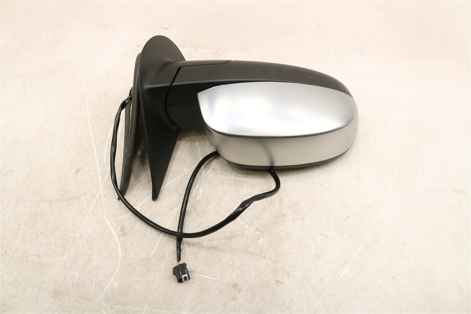 NEW OEM GM Passenger Side Door Mirror Power Folding 25776084 Tahoe 