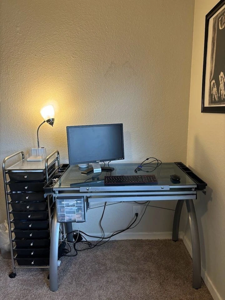 Architecture glass desk + office furniture  - Image 2 of 2