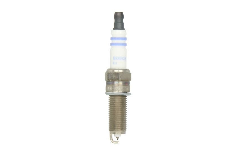 Bougie d'allumage BOSCH 0 242 135 533 compatible IONIQ 1.6 essence