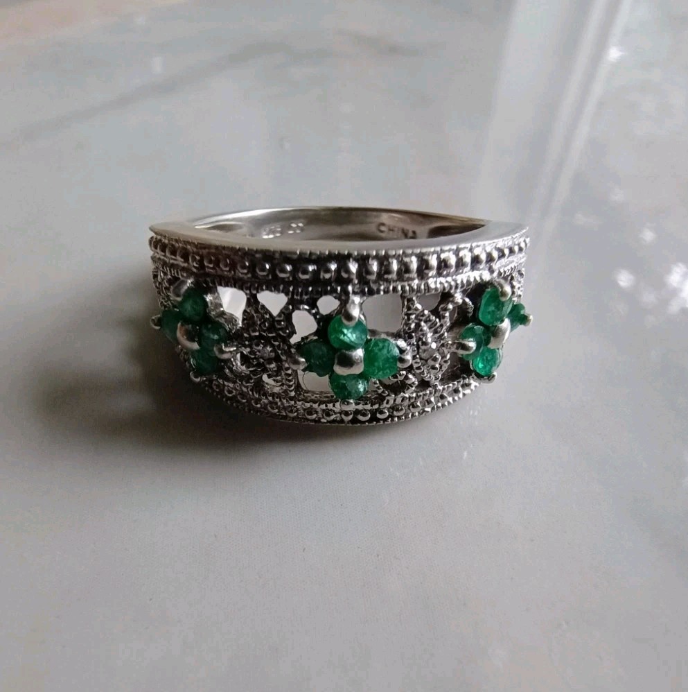 Women's Sterling Silver, Emerald, And CZ Diamond Flower Ring Signed CC Size 7
