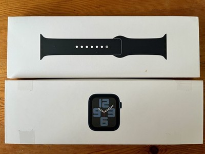 Apple Watch SE 2022  (WiFi) 40mm Aluminium mit Sportarmband - Mitternacht