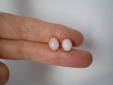 Morganite oval stud earrings, 3.94 carats, in 1 grams of 925 Sterling Silver