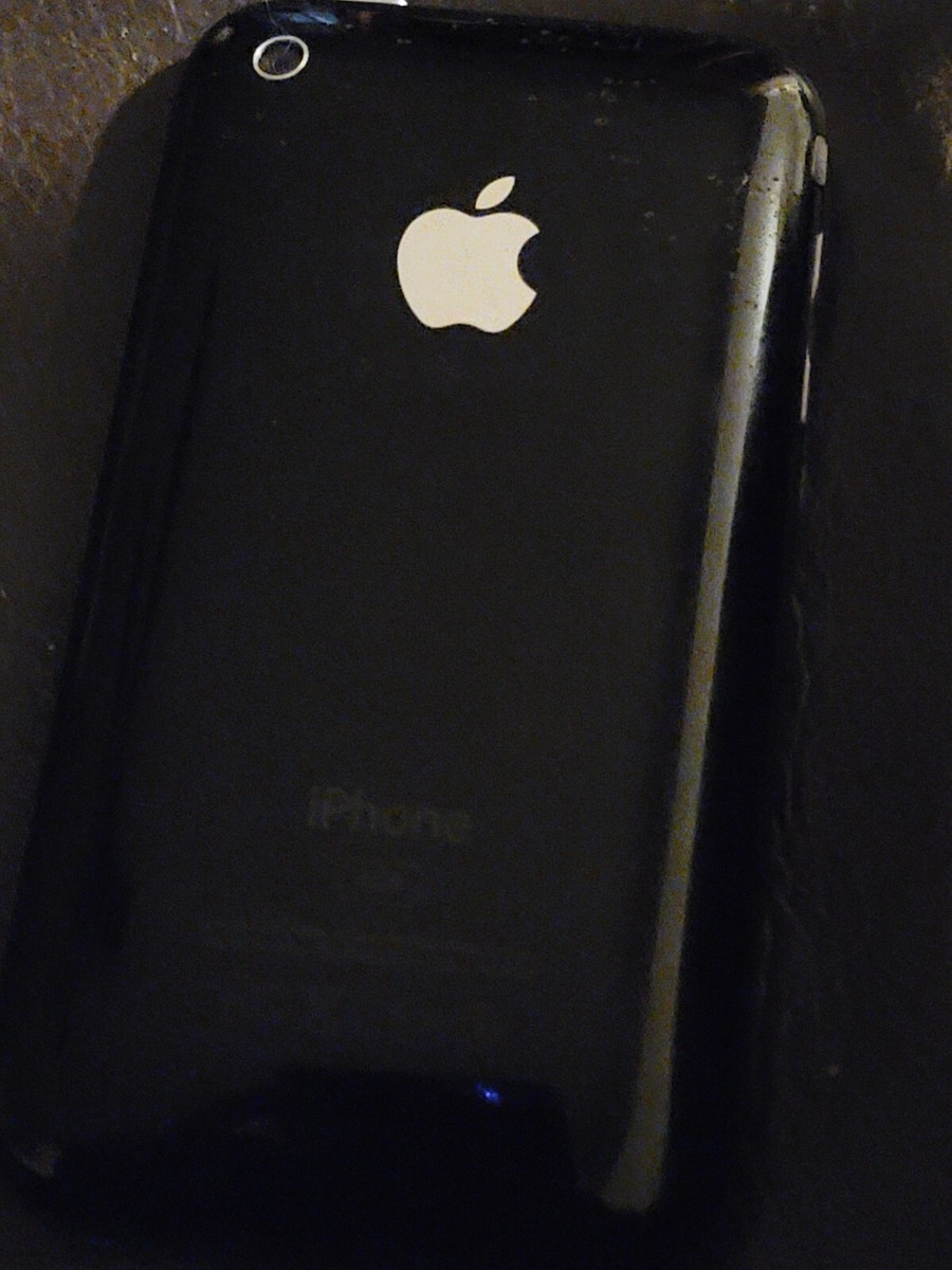 Used Vintage Apple iPhone 1st Generation First Gen 2G 8 GB Black