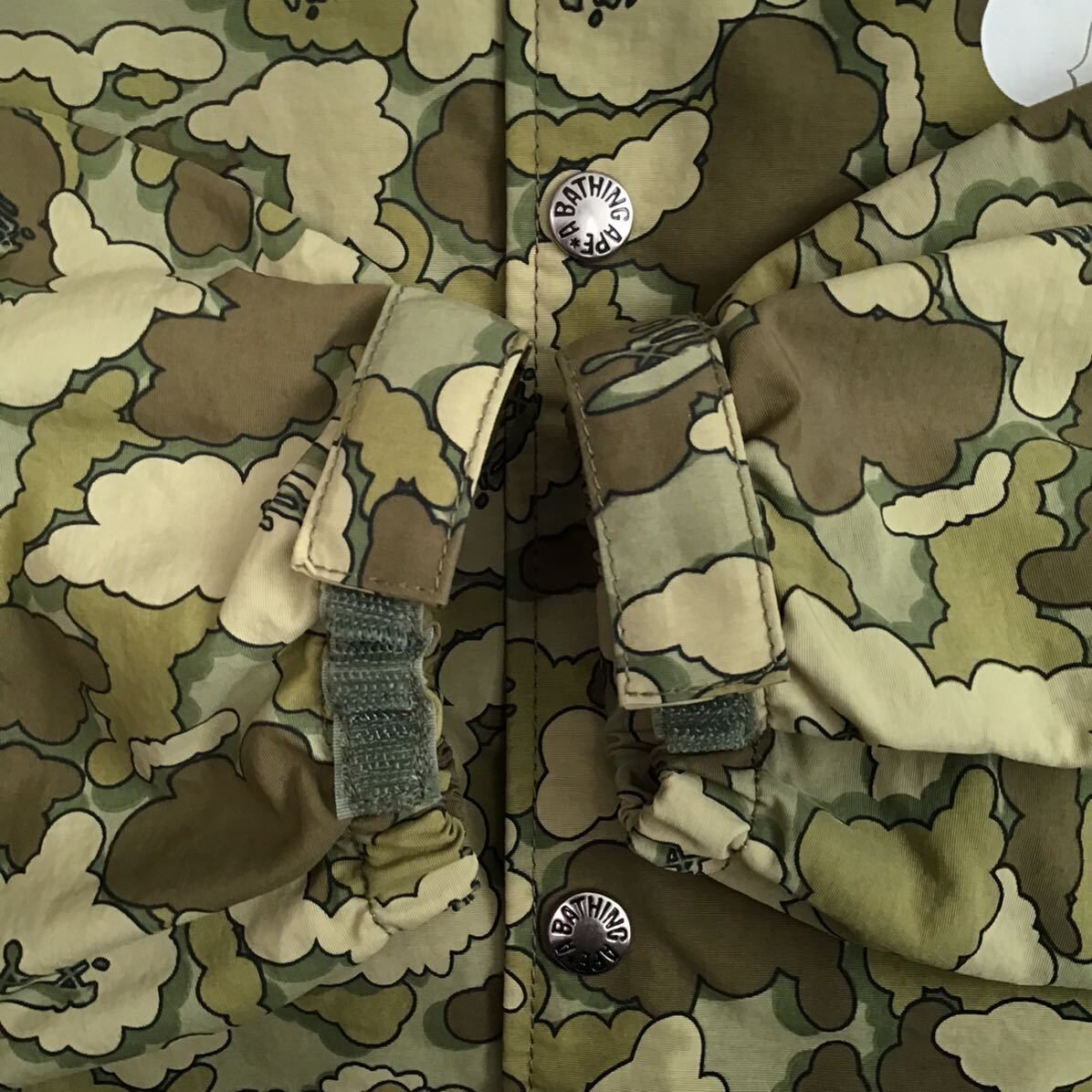初期　APE BAPE KAWS 1st Camo Jacket パーカー　L ☆激レア☆ KAWS × BAPE Milo Animal Kingdom パーカー Lサイズ