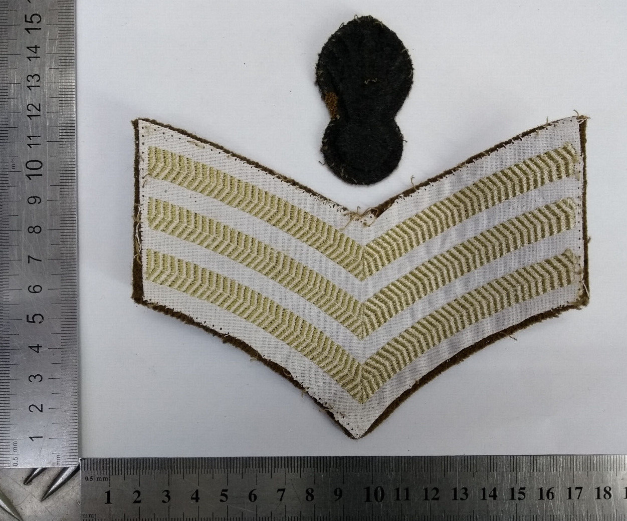 Grenadier Guards Sergeant Chevron & Grenade Patch… - image 2