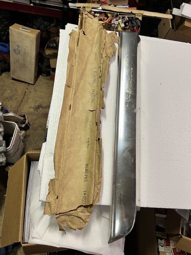 Moldeo del cuarto trasero derecho Oldsmobile Delta 88 1966 4227362 - Imagen 2 de 12