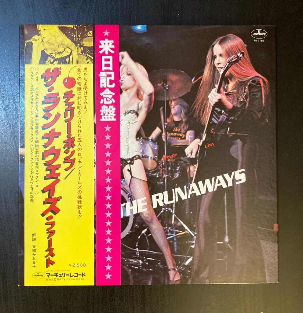 RUNAWAYS S/T 1977 JAPAN LP OBI + TOUR OBI Joan Jett LITA FORD Ramones PUNK Rare!