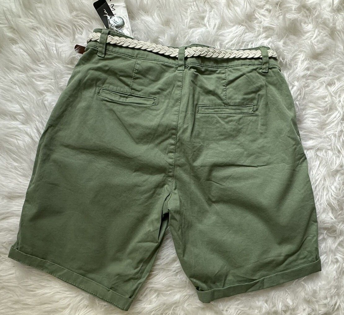 ショートパンツ AMI Women Shorts  Burmudas E24FSO305VI0007 Brown タックショートパンツ[品番：MKSW0059411]｜MURUA（ムルーア）の