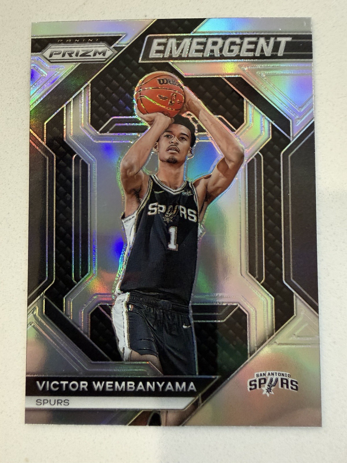 victor wembanyama ! 2023 Prizm Emergent SILVER ROOKIE ! #12 ! WEMBY !