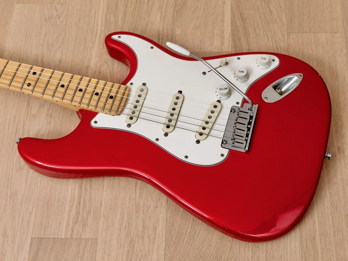 ギター FenderUSA American standard Stratocaster Fender American Standard Stratocaster with Maple Fretboard 1997