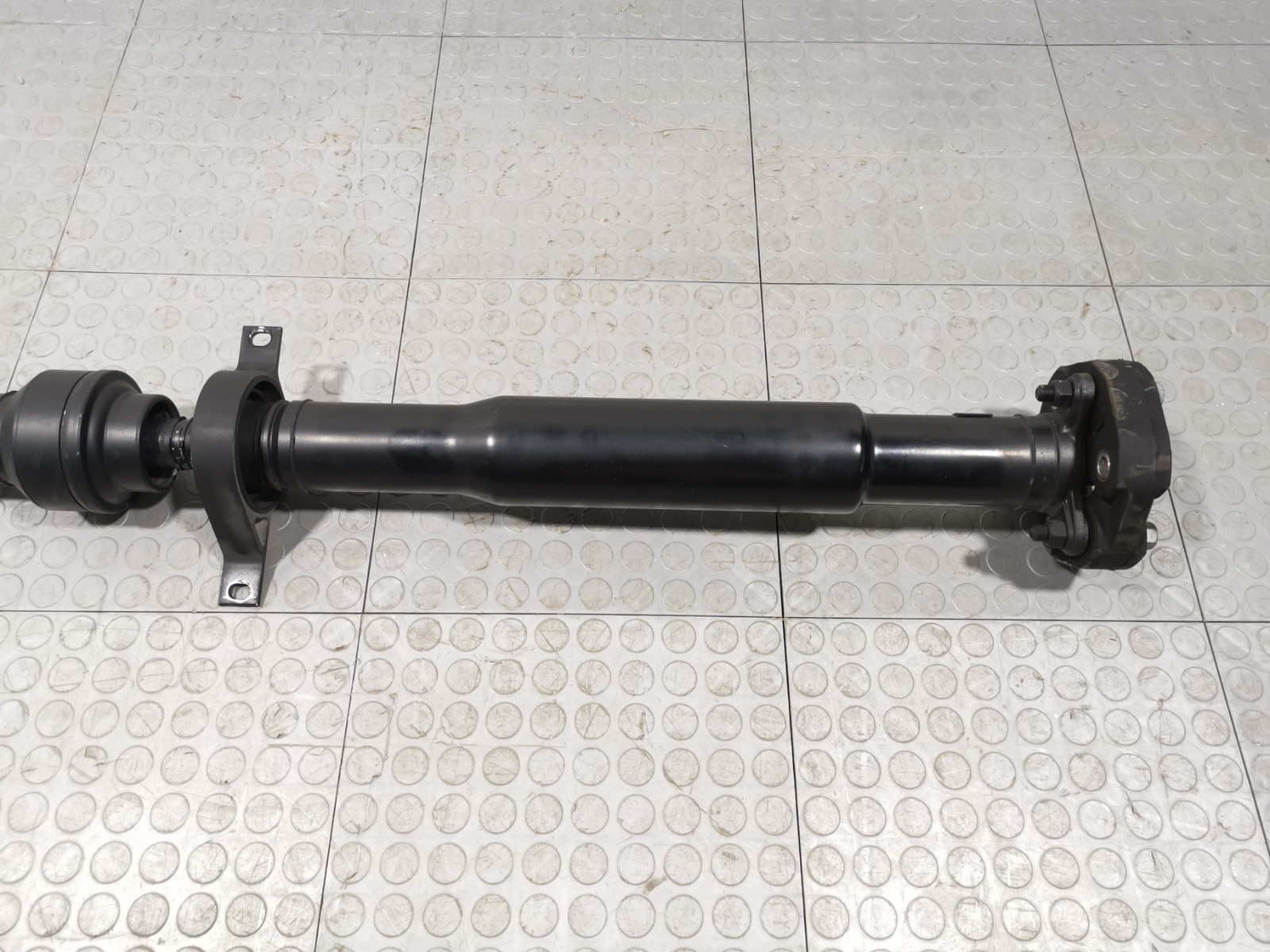 Maserati Levante 2017 AWD 3.0 L Auto Rear Drive Propeller Shaft 6700350480 OEM