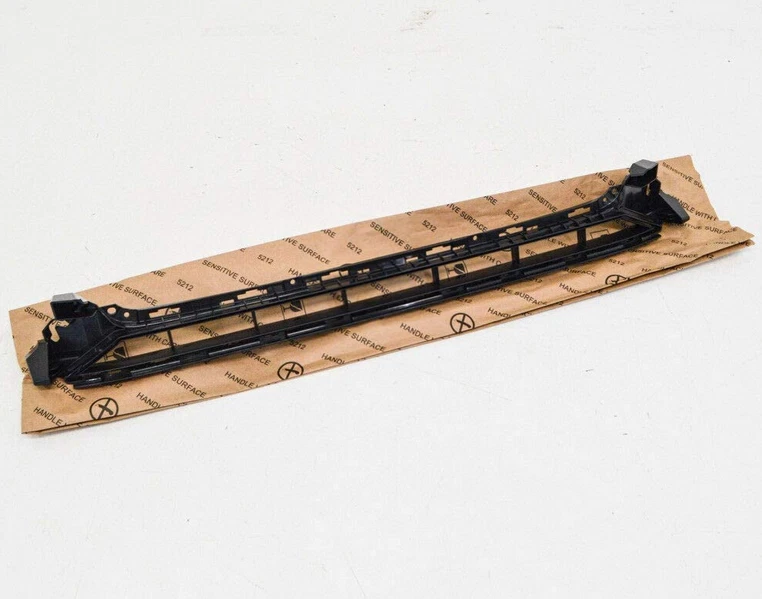 Original Audi A6 15-18 Vorne Stoßstange Unten Mitte Grill 