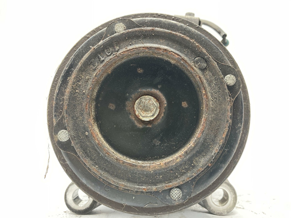 2016 BMW 320 A/C AIR CONDITIONING COMPRESSOR. 22527010  