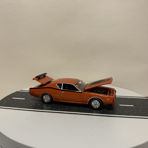 Ertl 1:64 American Muscle 1971 Dodge Charger R/T Orange & Black - Loose NRMT HTF - Picture 10 of 12