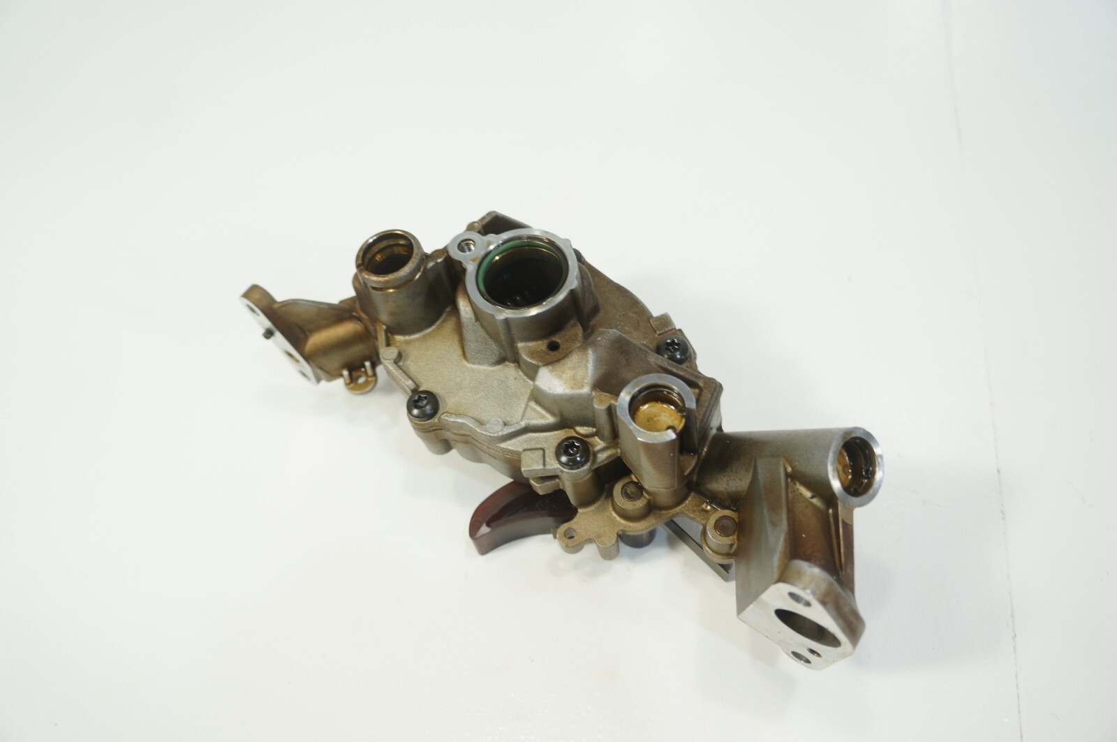 2014-2019 maserati ghibli 3.0l v6 engine motor oil pump OEM