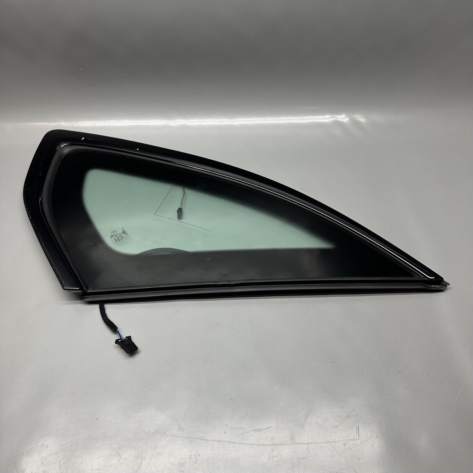 BENTLEY BENTAYGA QUARTER GLASS RIGHT REAR 2016 17 2018 2019 2020 OEM 36A845298AA