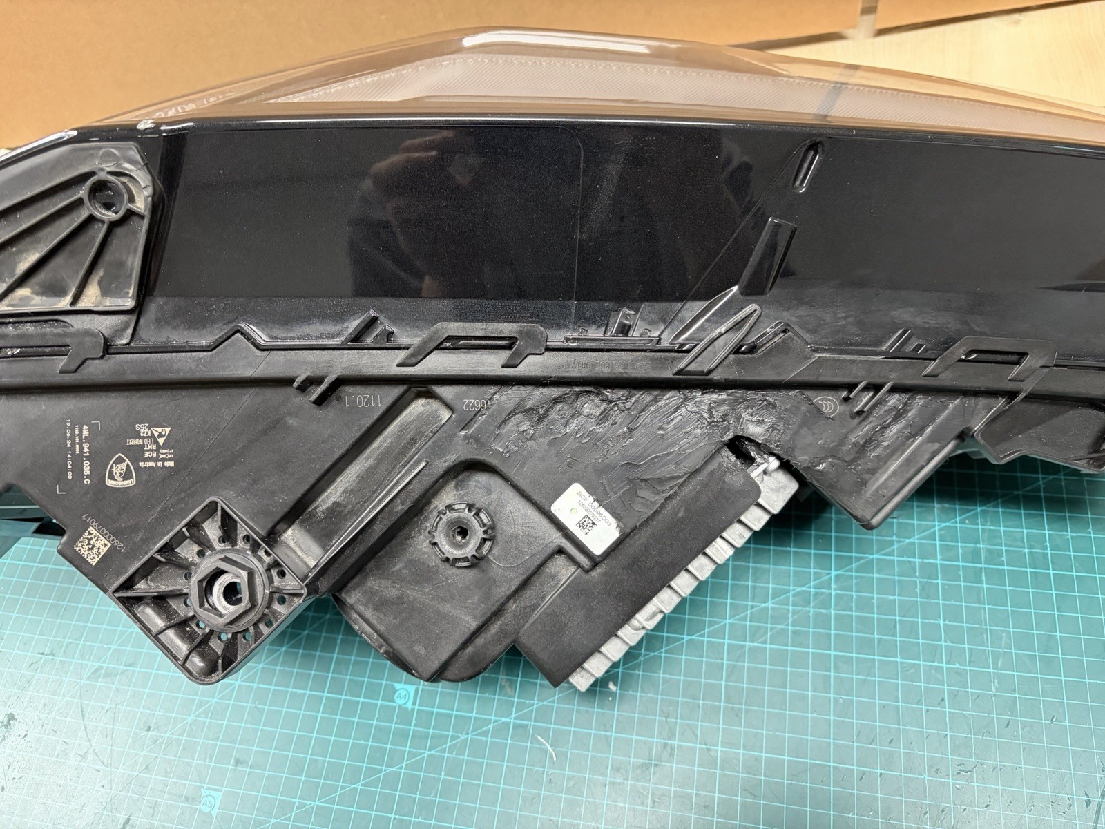 Lamborghini Urus S OEM Left Driver LED Headlight Assembly 4ML941035C ECE 2024