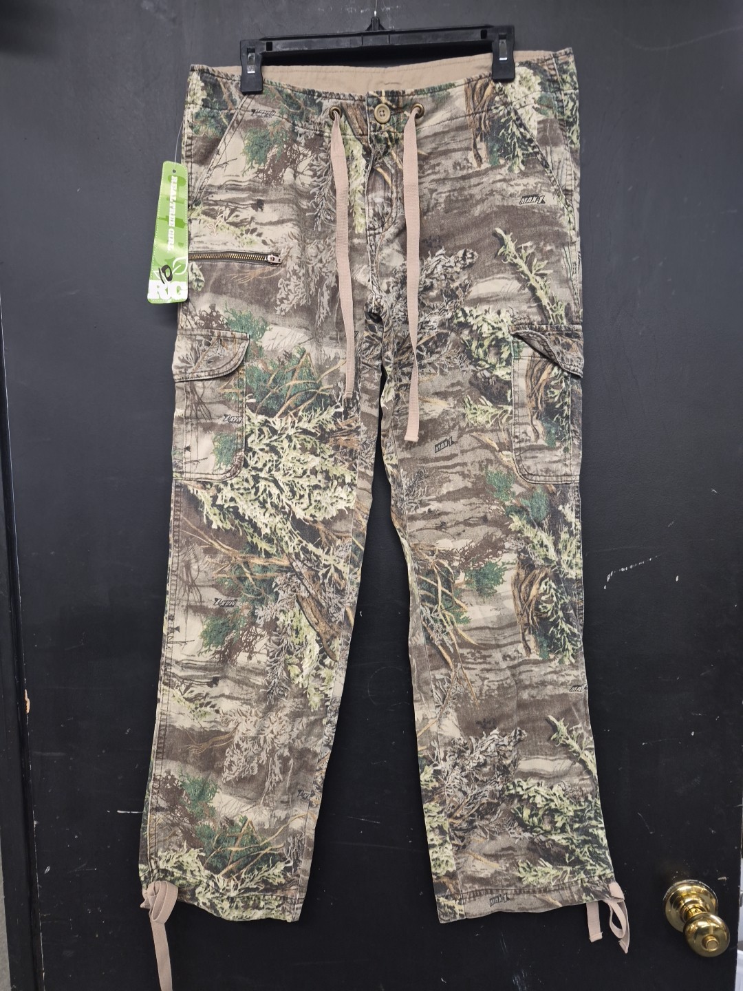 Realtree Girl Camo Cargo Pants Sizes Vary NWT Please read Description