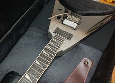 Chitarra elettrica ESP E-II ARROW Floyd Rose Black Silver Fade Seymour Duncan Black