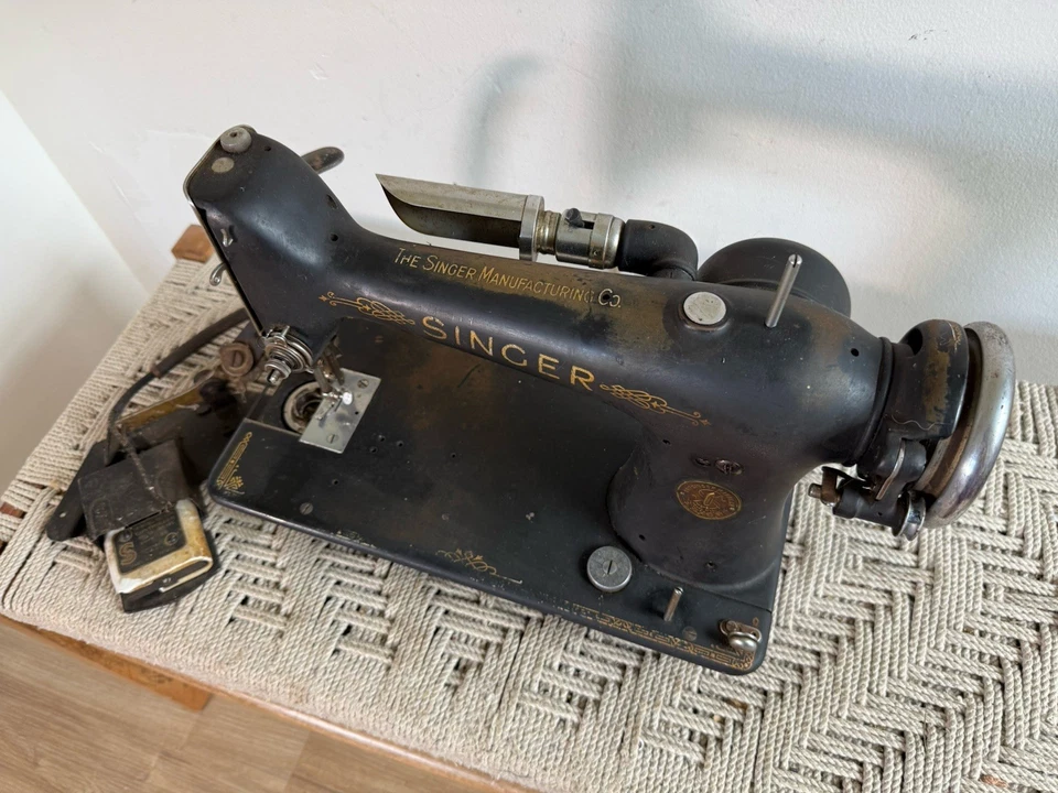 🍊Máquina de coser Singer Treadle 1926 de colección modelo 101 con motor en maceta y pedal Foto 4 de 4
