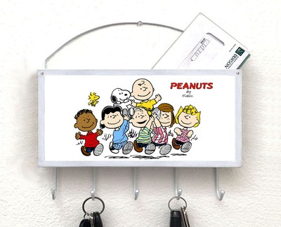Peanuts mailbox, mail organizer, key holder, wall mount
