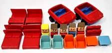 19pc Playskool Familiar Places Holiday Inn Parts Cars Beds Tables Chairs People+